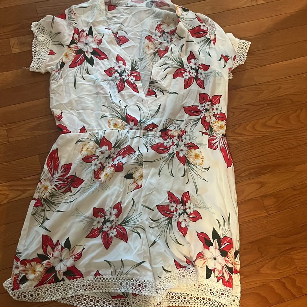 Gorgeous Floral Romper! Brand New with Tags! - Picture 2 of 3